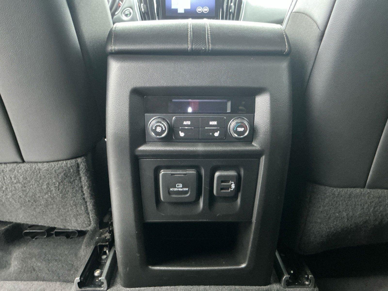 2022 Chevrolet Traverse Premier - Photo 17