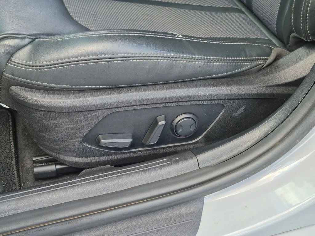 Used 2022 Gray Kia GT-Line image 13