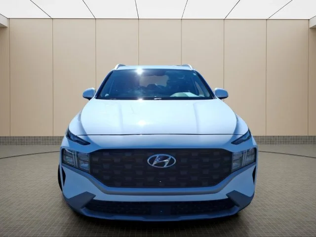 Used 2023 White Hyundai SEL image 4