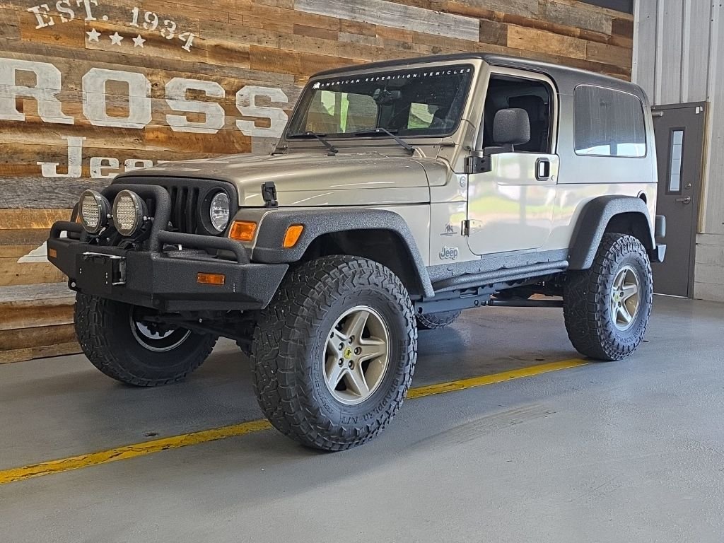Used 2004 Light Khaki Metallic Jeep Unlimited image 2