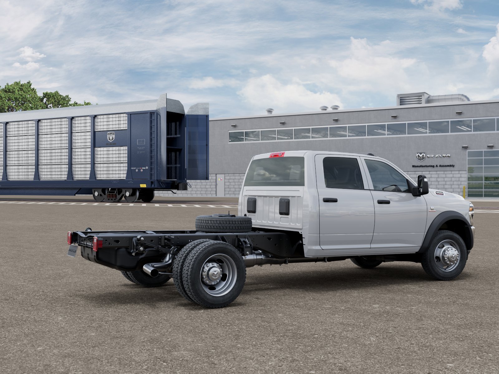 New 2026 Bright White Clear-Coat Exterior Paint RAM Tradesman image 2