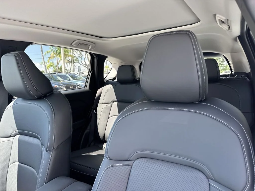 New 2026 White Metallic Mazda 2.5 S Premium Plus AWD image 42
