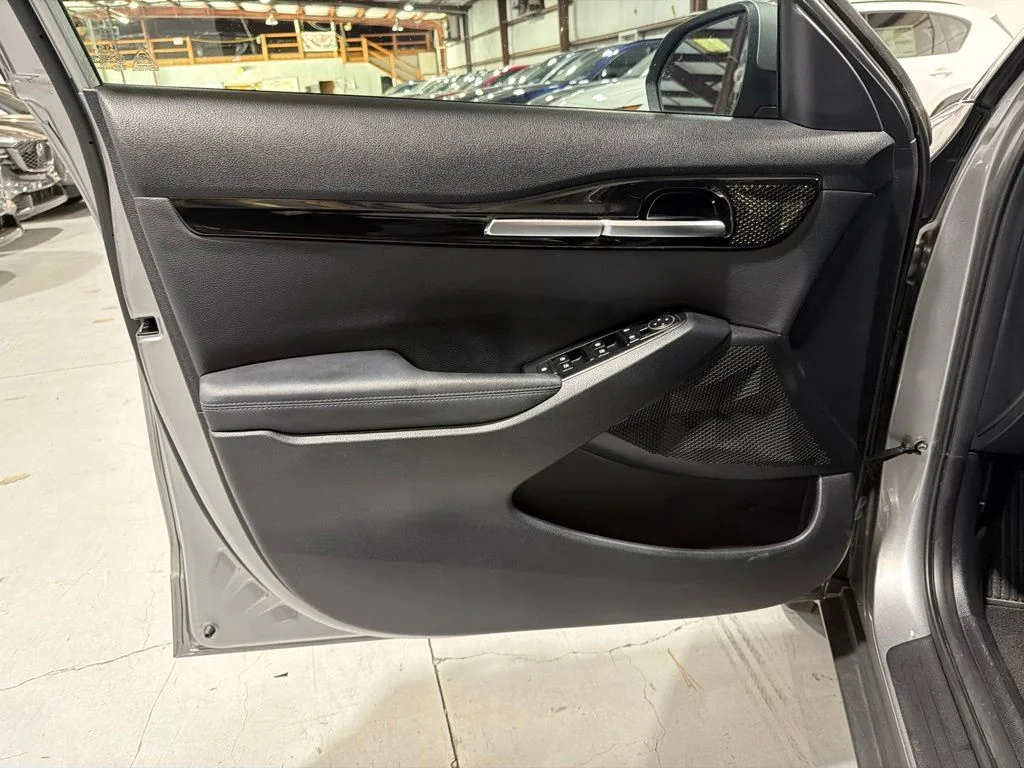 Used 2023 Gray Kia Nightfall image 21
