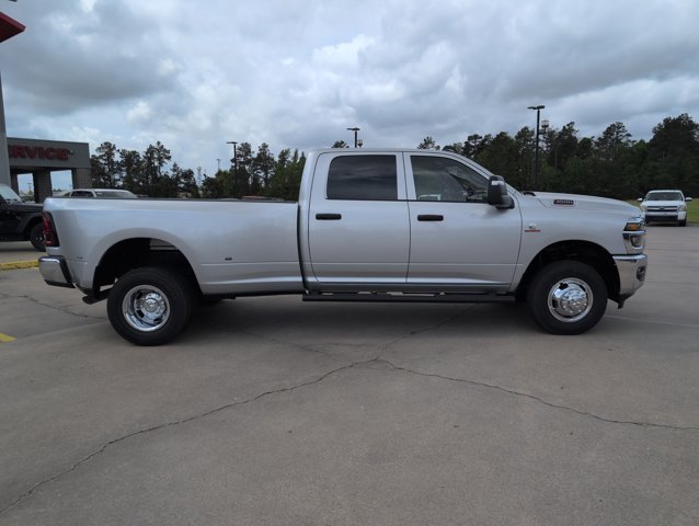 New 2026 Silver-Zynith Exterior Paint RAM Tradesman image 6