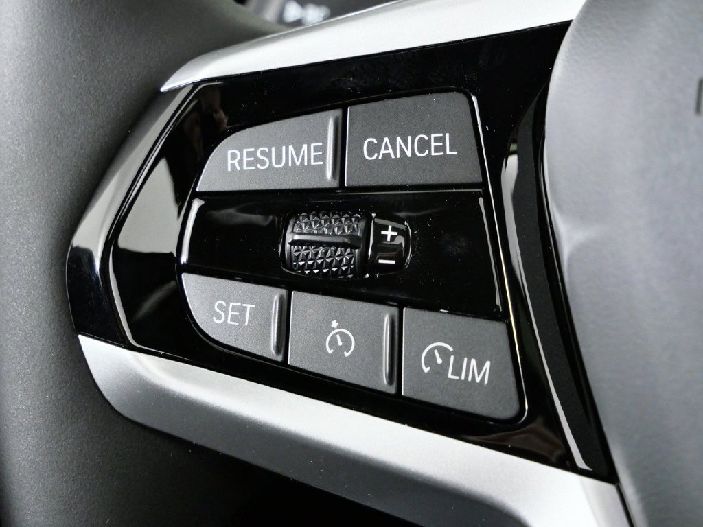 New 2026 Skyscraper Grey Metallic BMW 330i xDrive image 39