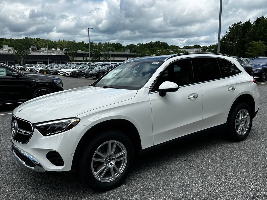New 2026 Polar White Mercedes-Benz GLC 300 image 42