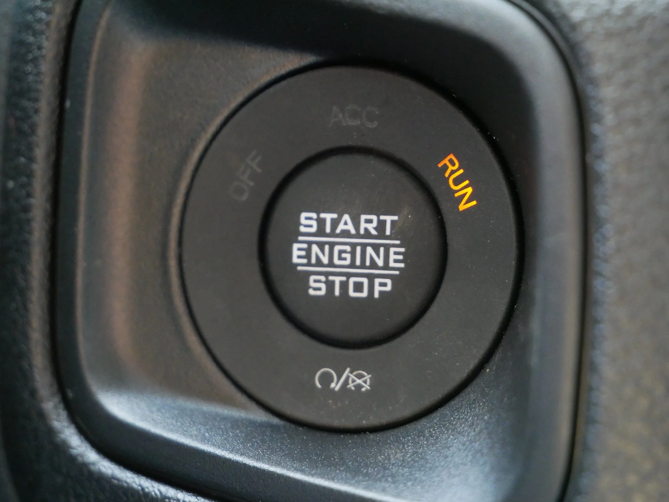 New 2026 Earl Clearcoat Jeep Sport S image 20