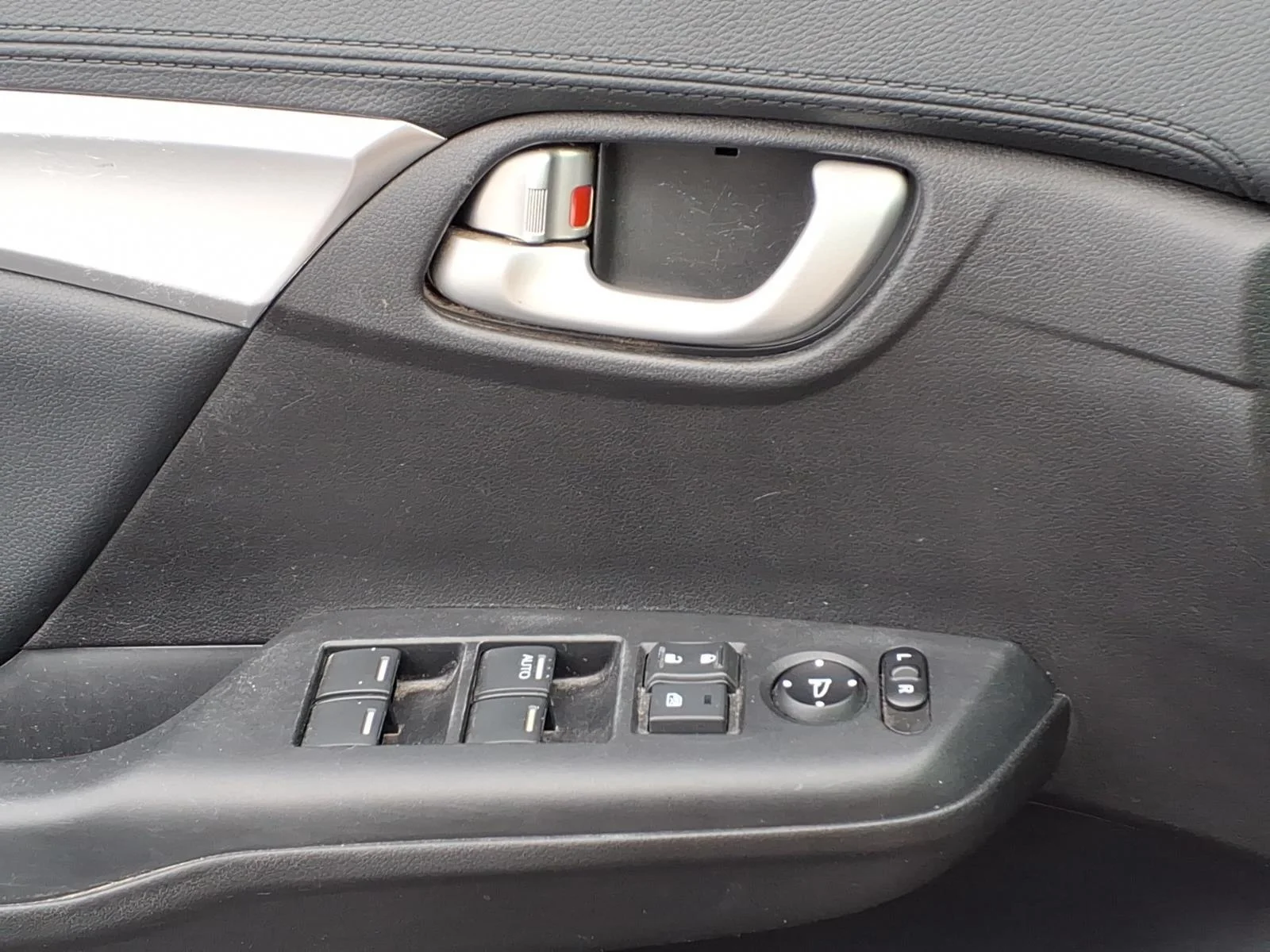 Used 2015 White Orchid Pearl Honda EX-L image 24