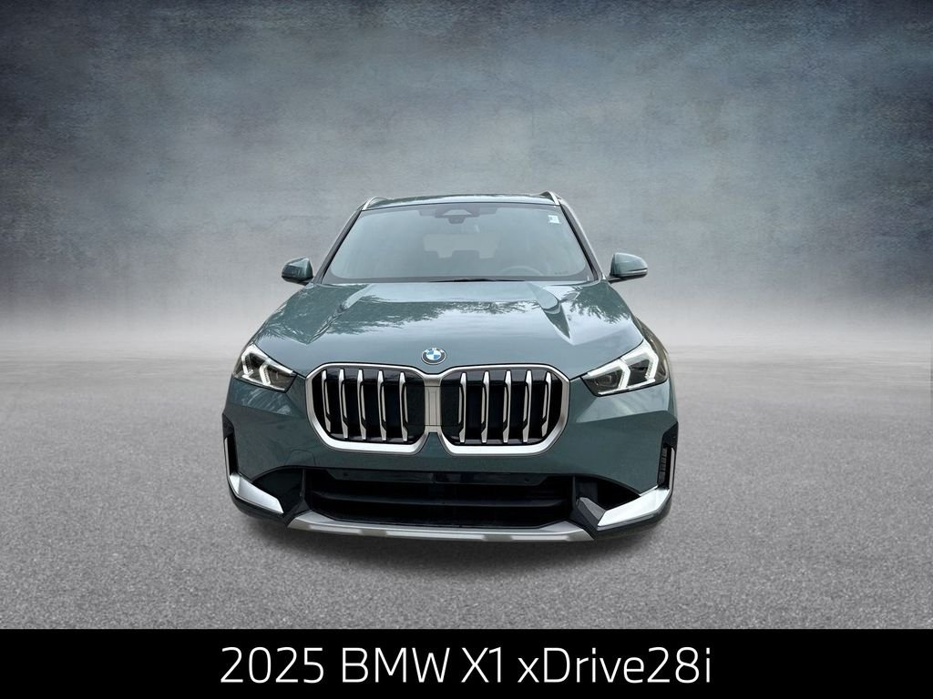 Used 2025 Green BMW xDrive28i image 3