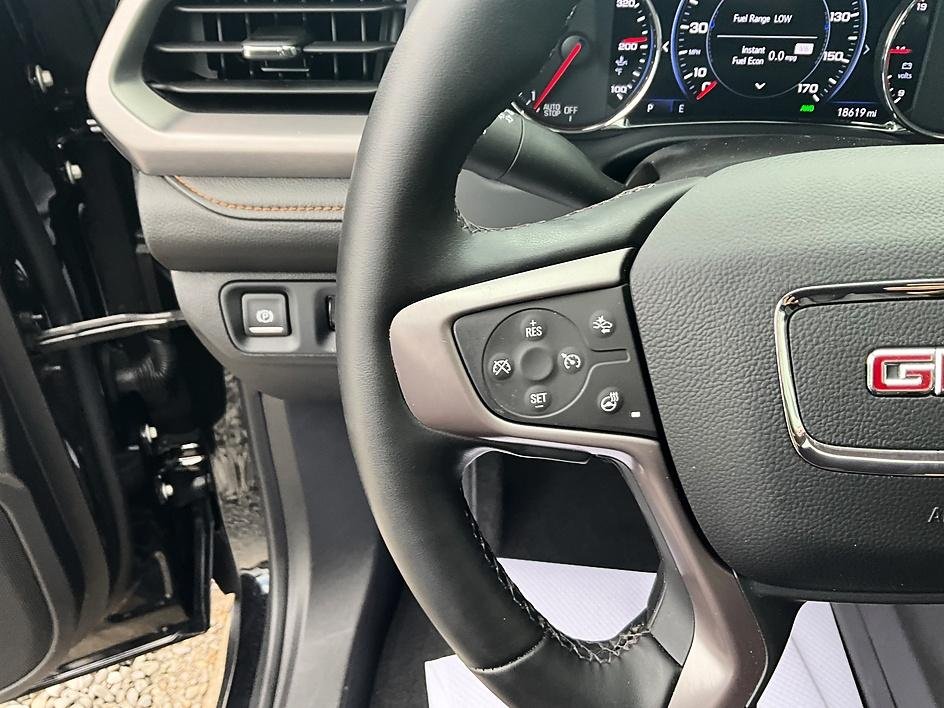 Used 2023 Black GMC AT4 image 34