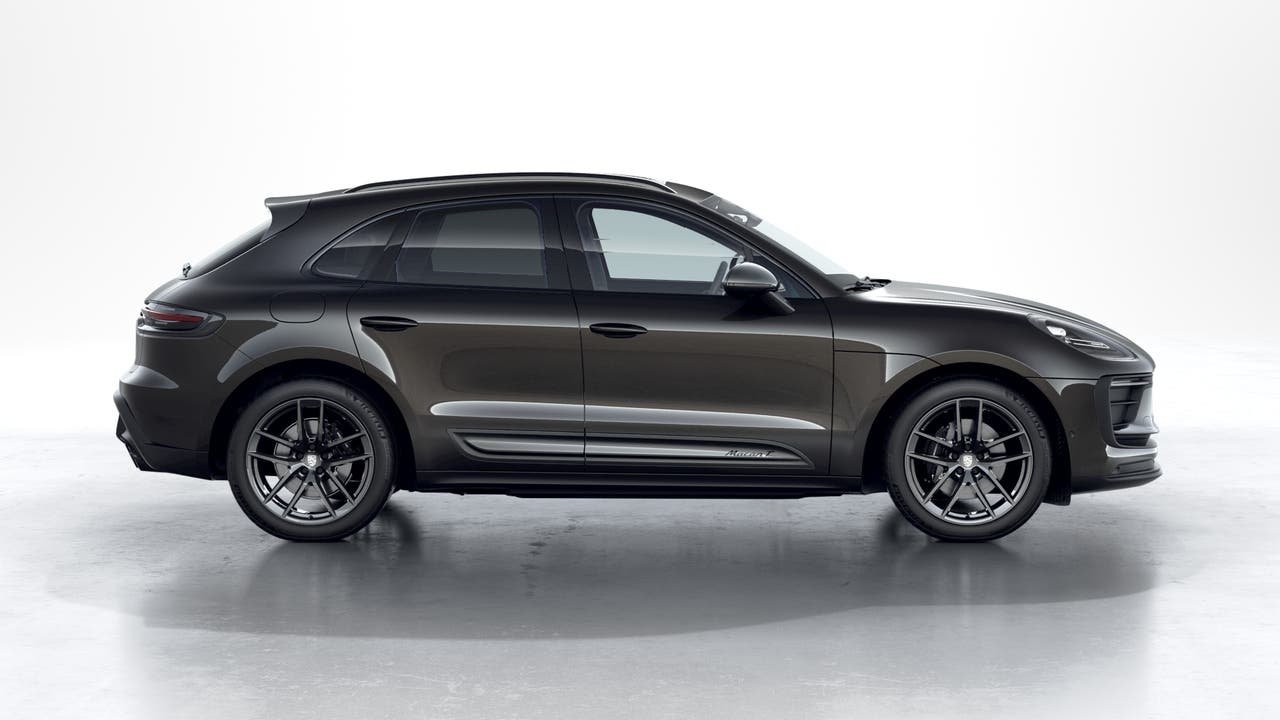 New 2026 VOLCANO GREY Porsche T image 6