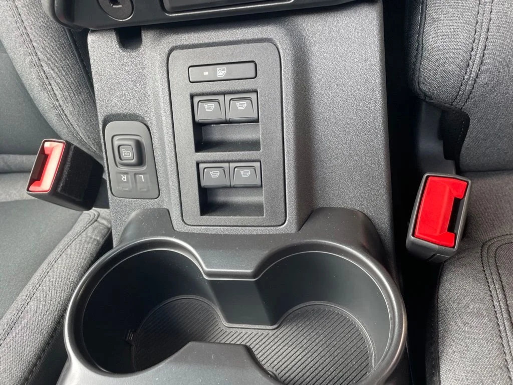 New 2026 AVALANCHE GRAY Ford Big Bend image 13