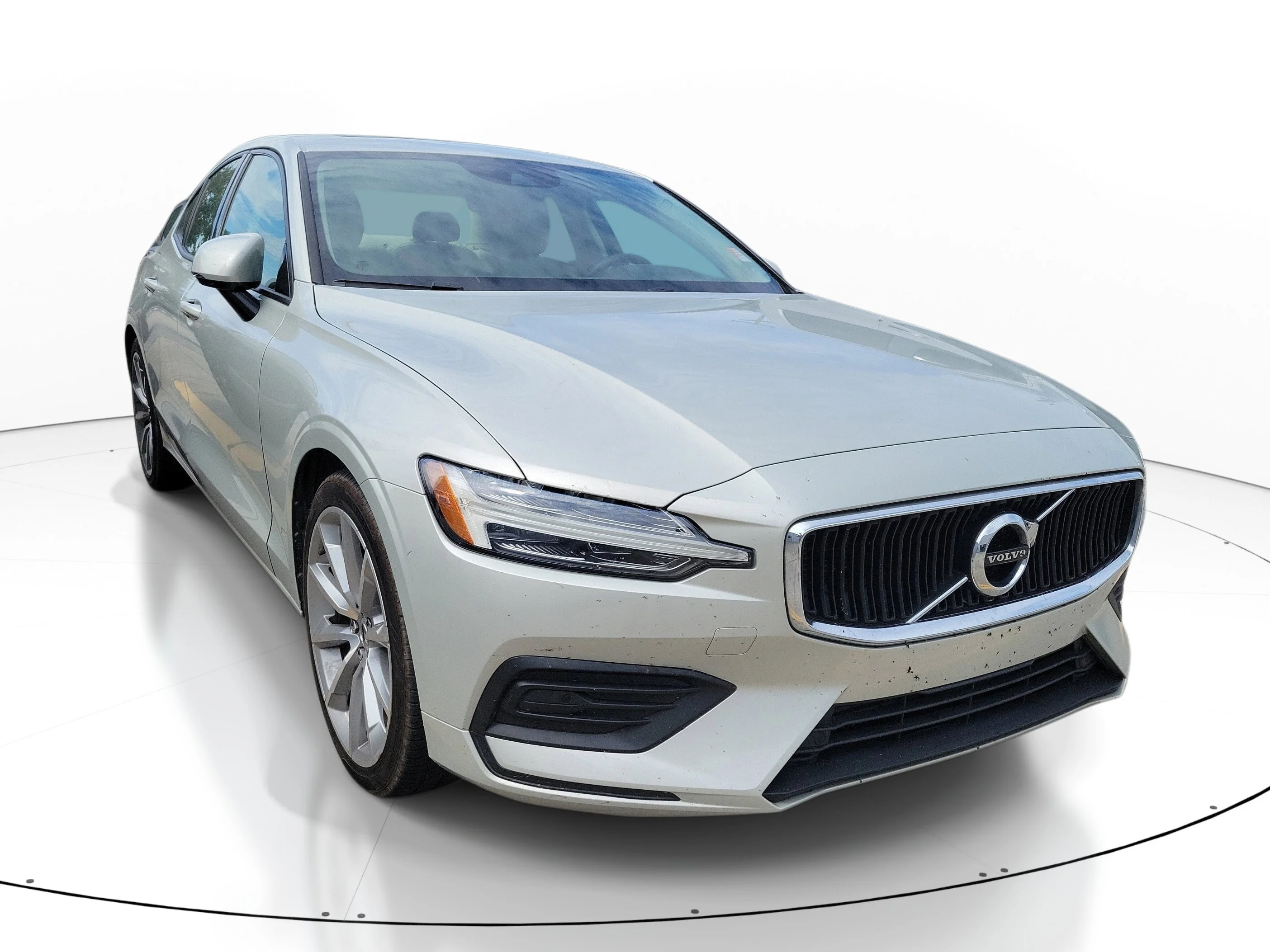 2020 Volvo S60 T5 Momentum's photo