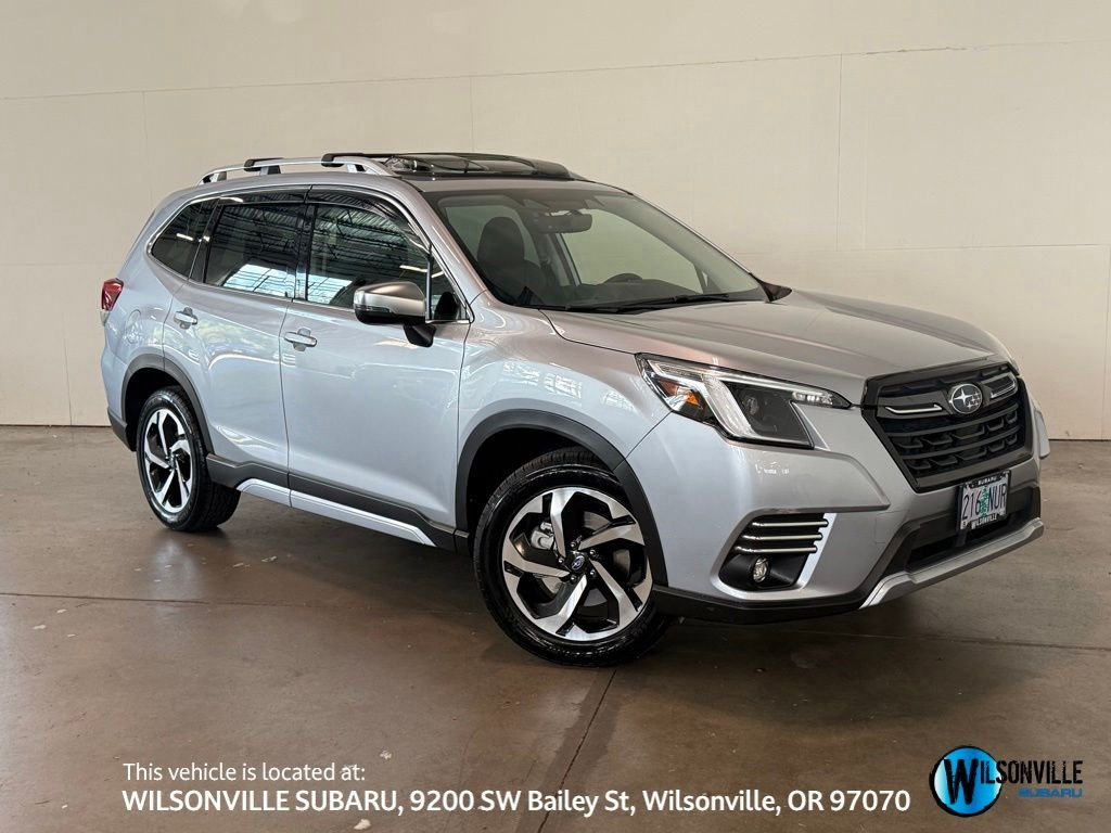 2022 Subaru Forester Touring's photo