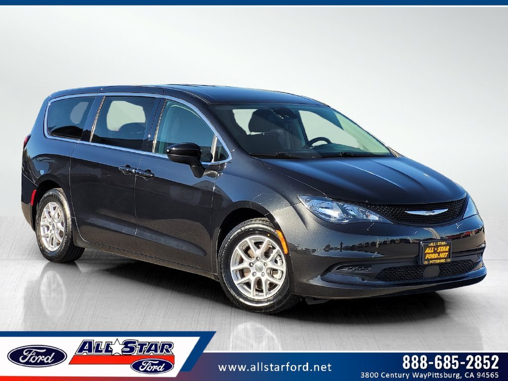 2023 Chrysler Voyager