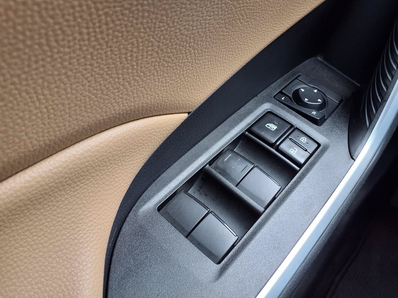 Certified Used 2025 Ice Toyota LE image 21