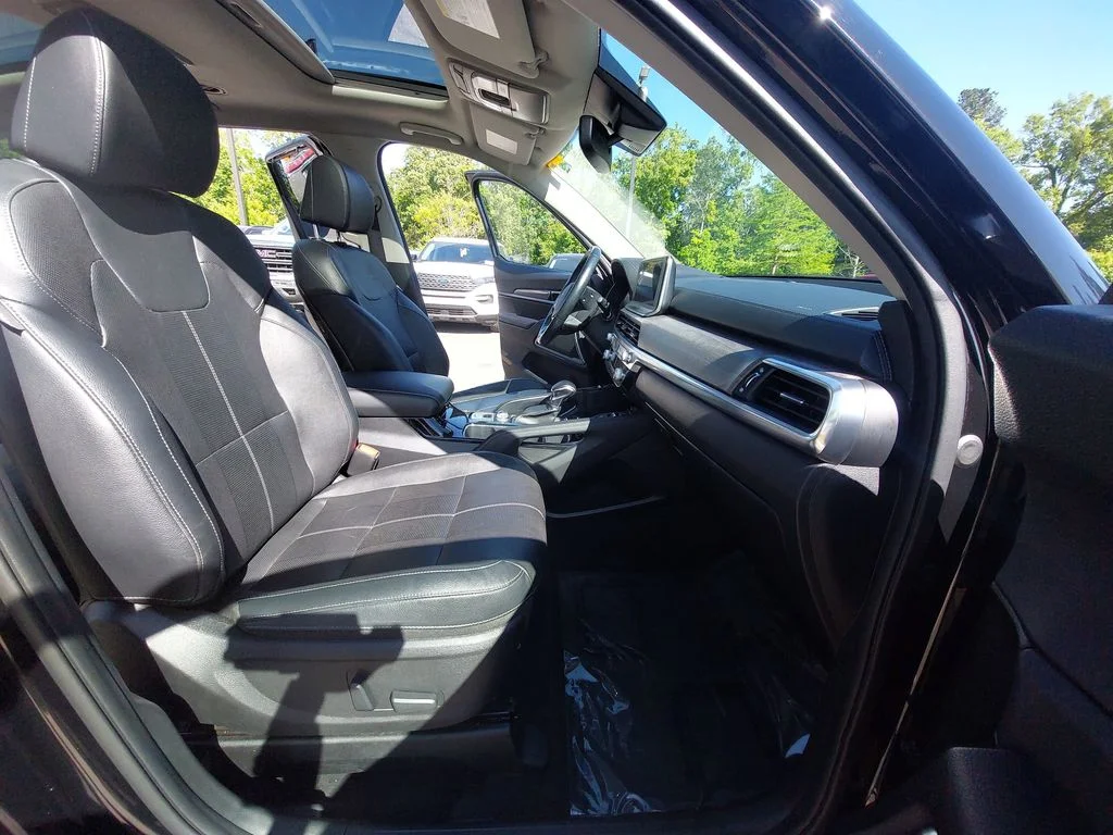 Used 2022 Black Kia SX image 10