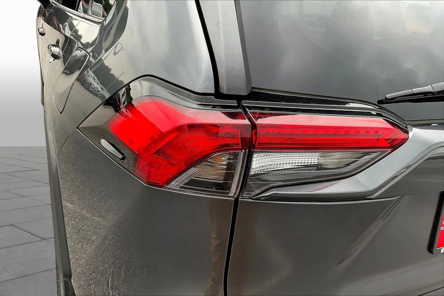 Used 2021 Magnetic Gray Metallic Toyota XLE image 27