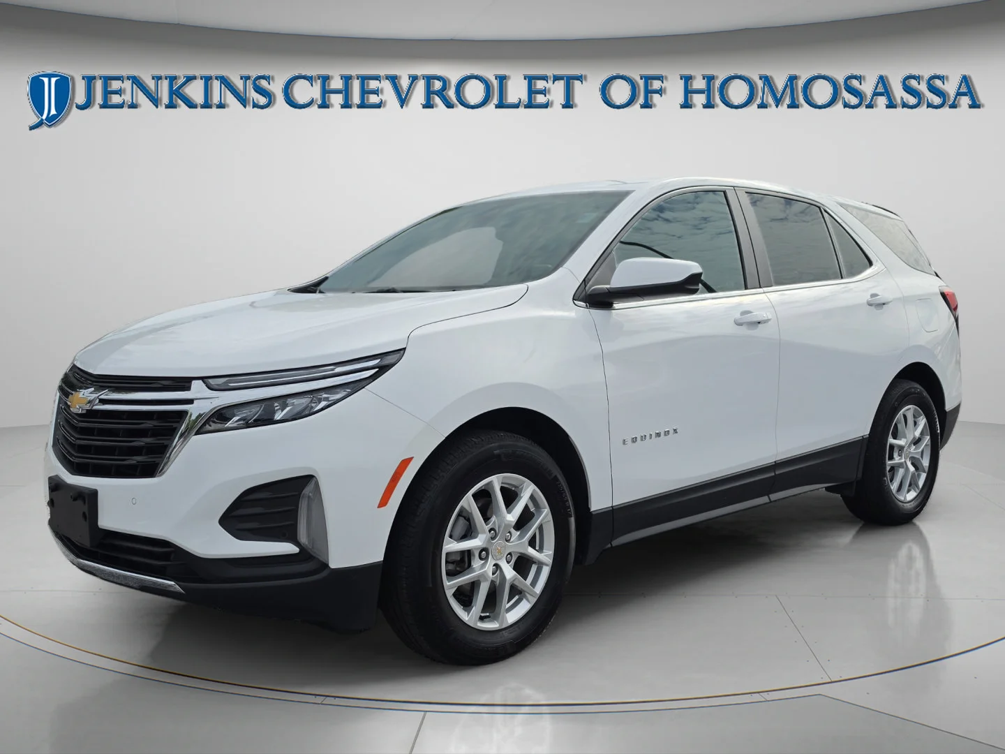 Used 2024 Summit White Chevrolet LT image 11