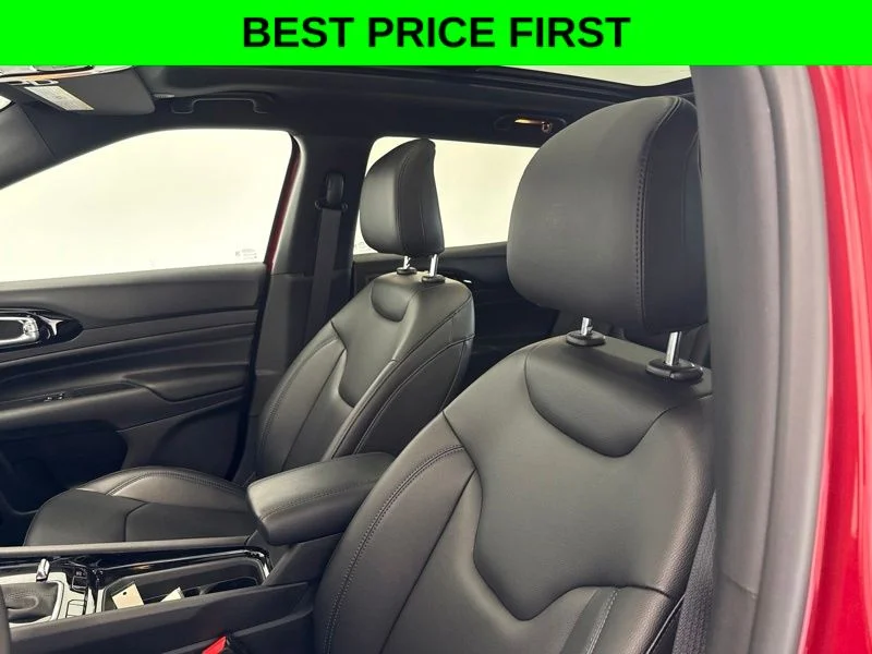 New 2026 Red Hot Pearl-Coat Exterior Paint Jeep Limited image 19