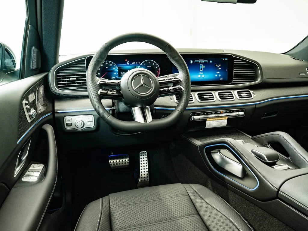 New 2026 Moonlight White Mercedes-Benz GLS 450 image 35