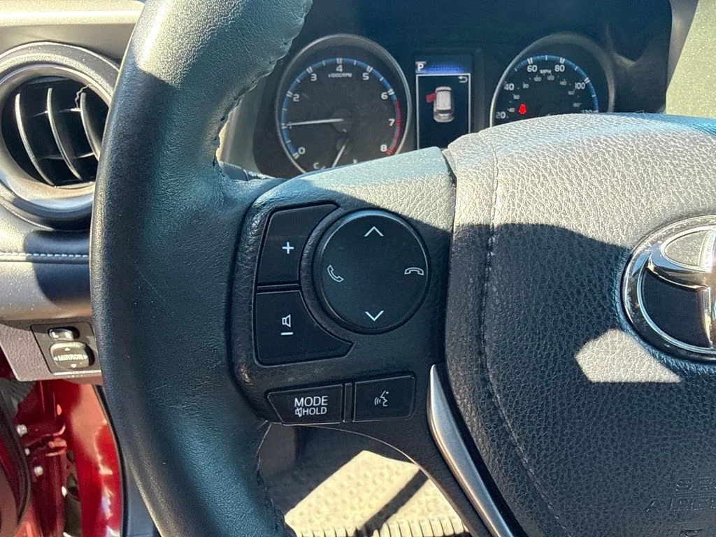 Used 2018 Ruby Flare Pearl Toyota XLE image 11