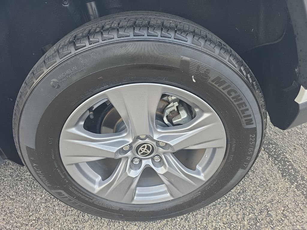 Used 2024 White Toyota XLE image 8