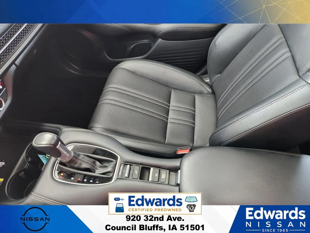 Used 2024 White Honda EX-L image 29