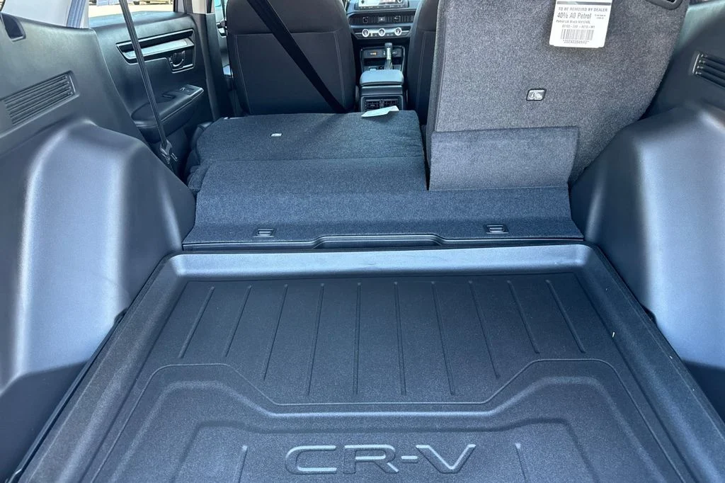 Used 2025 Canyon River Blue Metallic Honda LX image 17