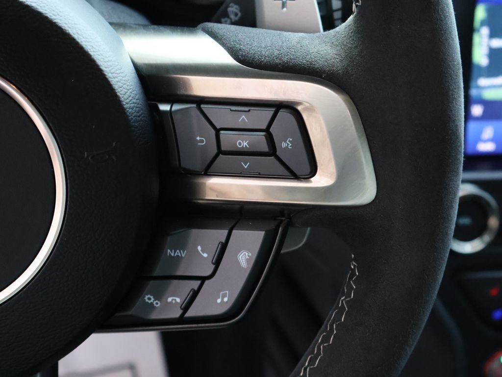 Used 2022 Oxford White Ford Shelby GT500 image 33