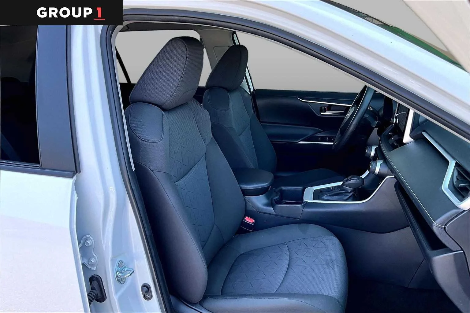 Used 2025 Ice Cap Toyota XLE image 8