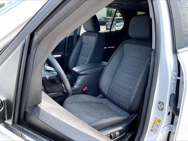 Used 2024 Summit White Chevrolet LT image 10