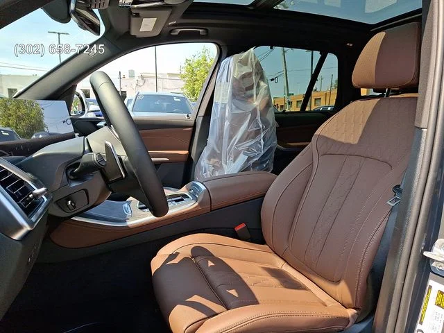 New 2026 Dravit Grey Metallic BMW xDrive40i image 12