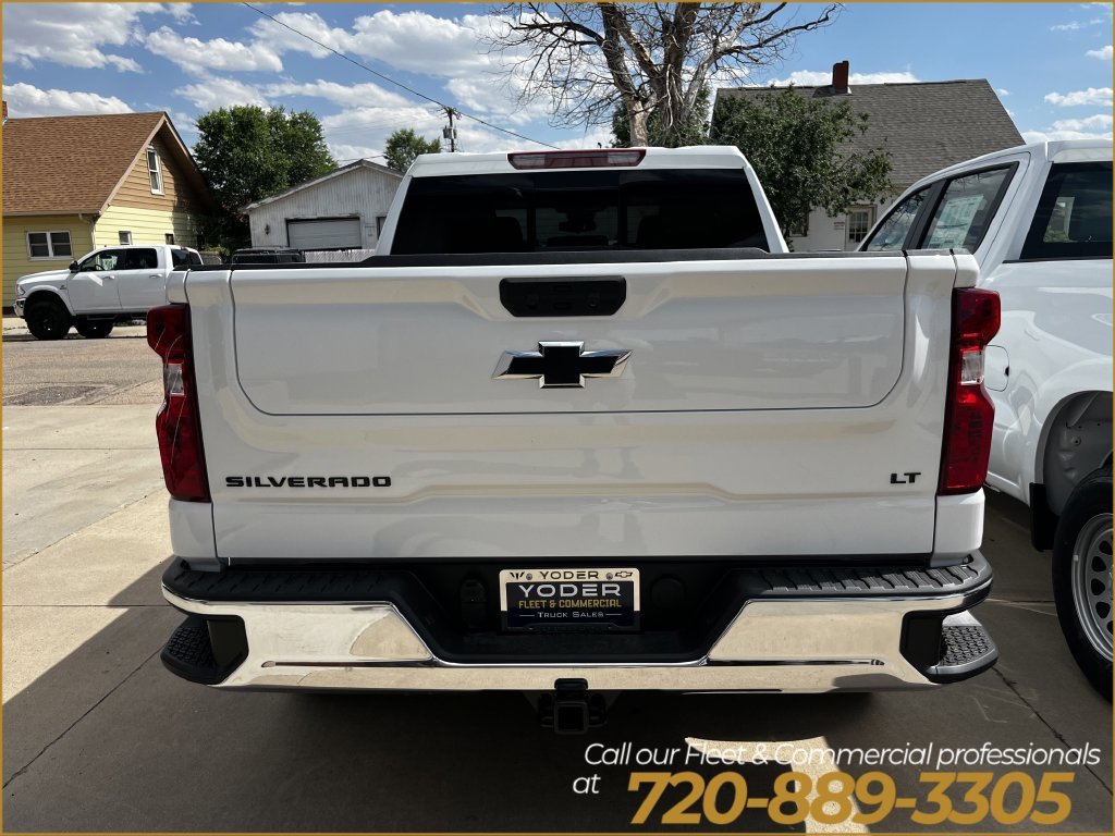 Used 2025 Summit White Chevrolet LT image 4