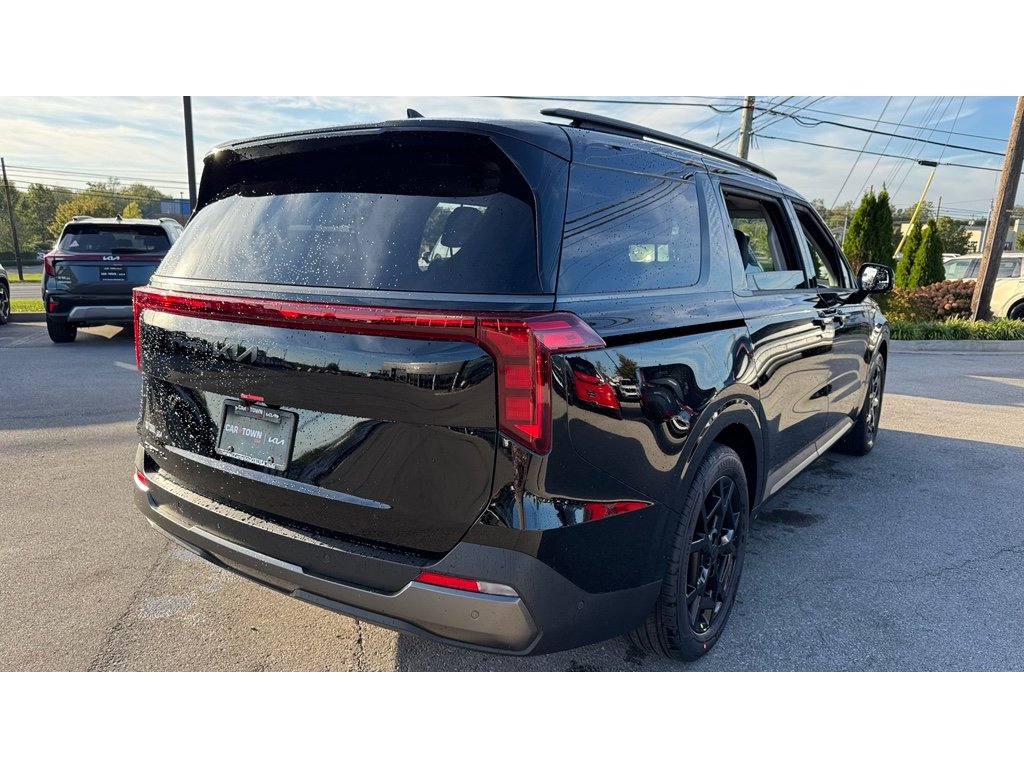 2026 Kia Carnival SX photo 2