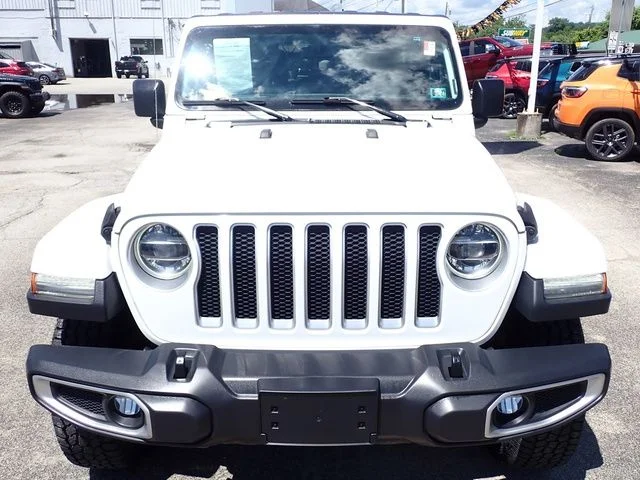 Used 2018 White Jeep Unlimited Sahara image 12