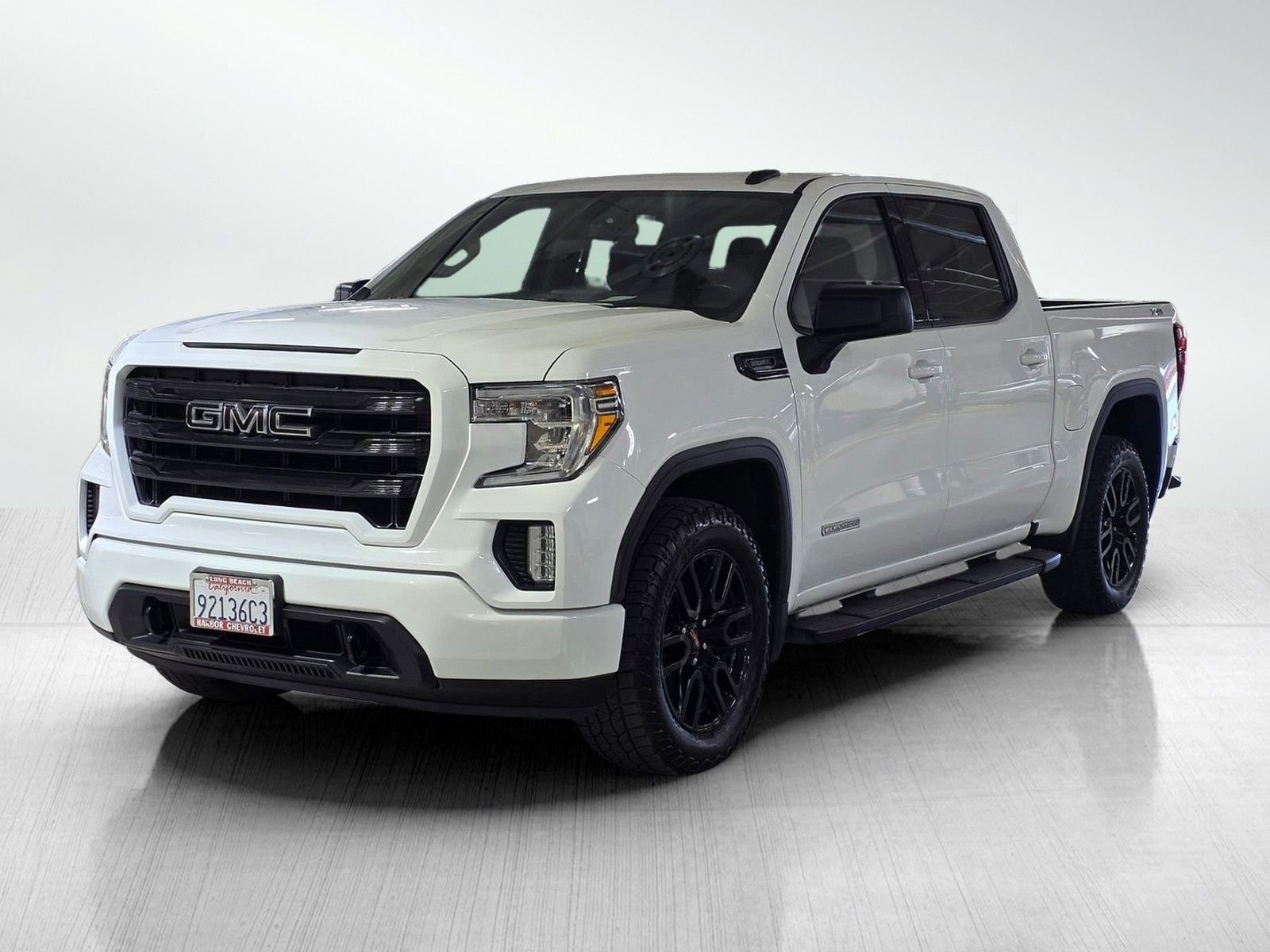 Used 2021 Summit White GMC Elevation image 3