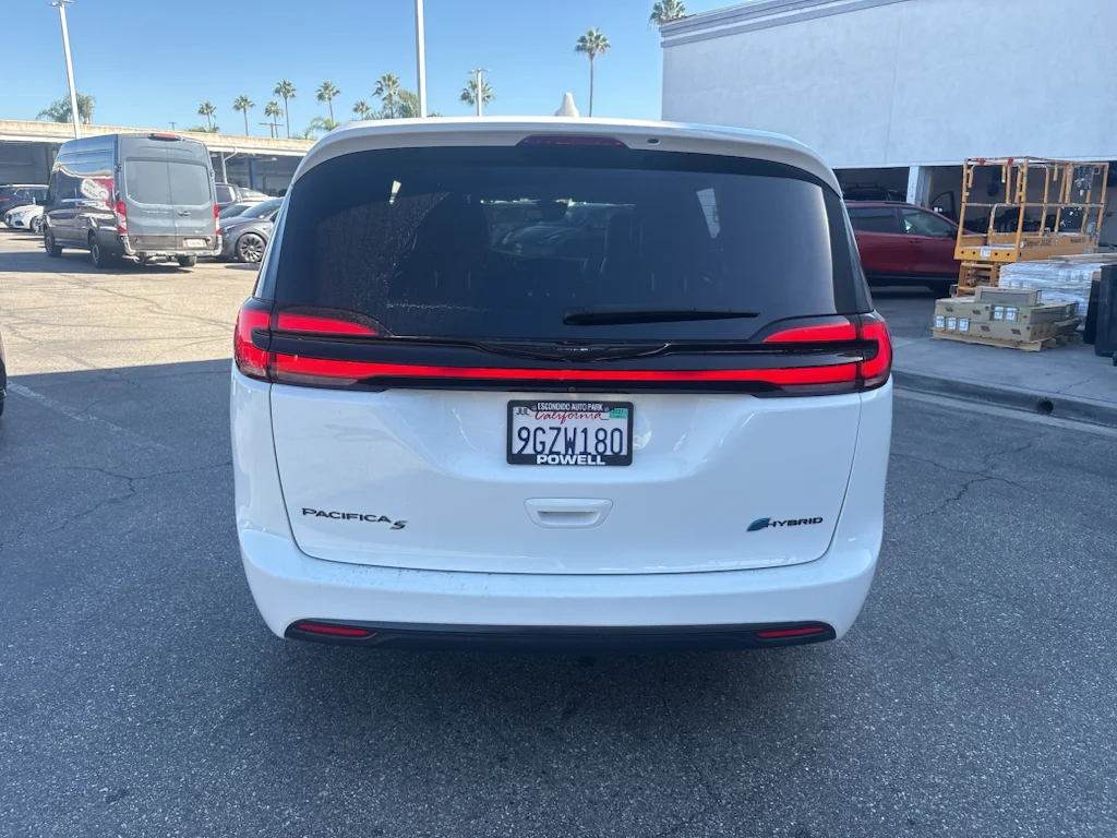 Used 2022 Bright White Clearcoat Chrysler Hybrid Touring L image 5