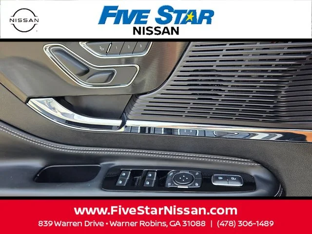 Used 2022 White Lincoln Standard image 30