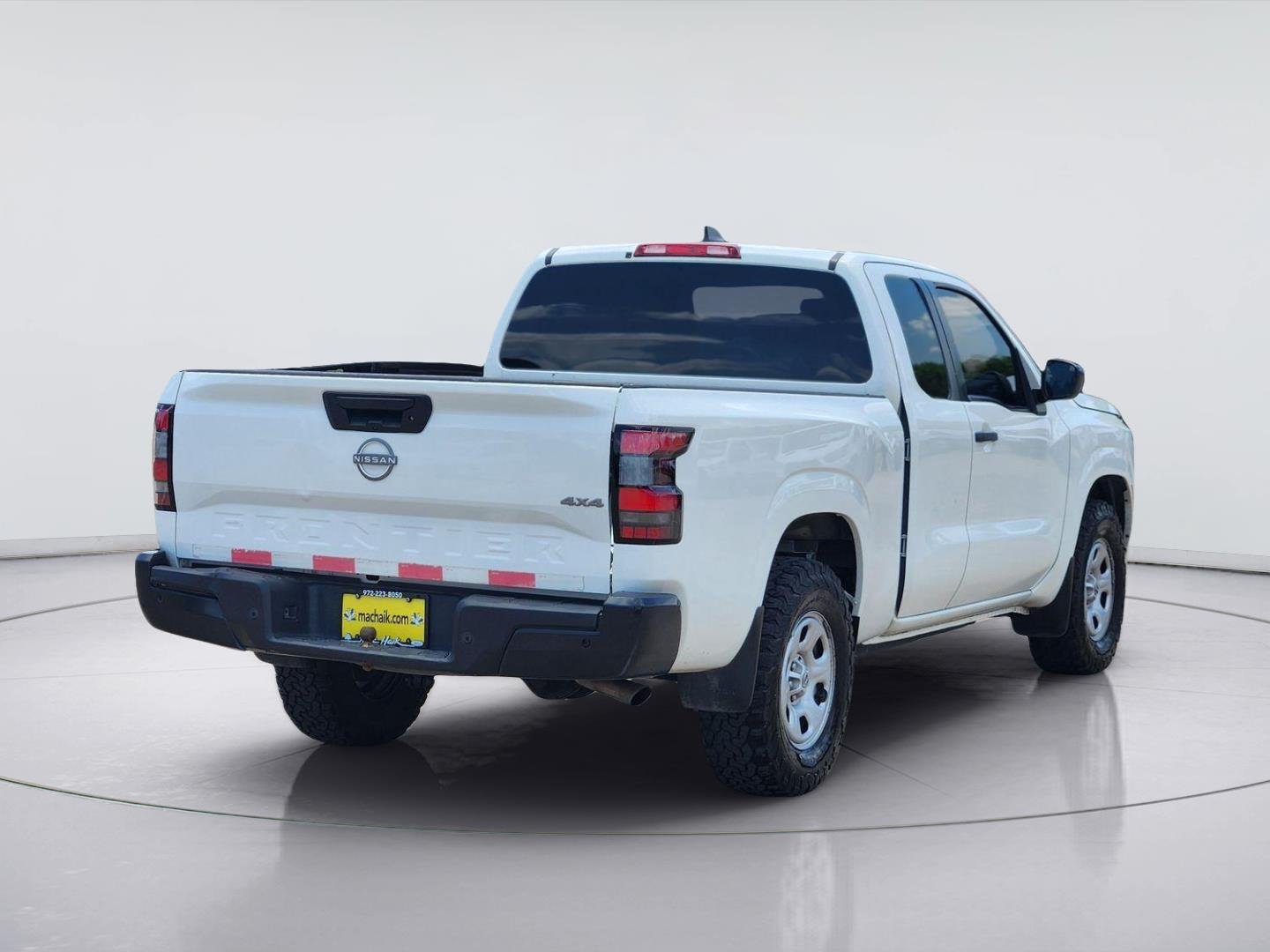 Used 2024 Glacier White Nissan S image 6