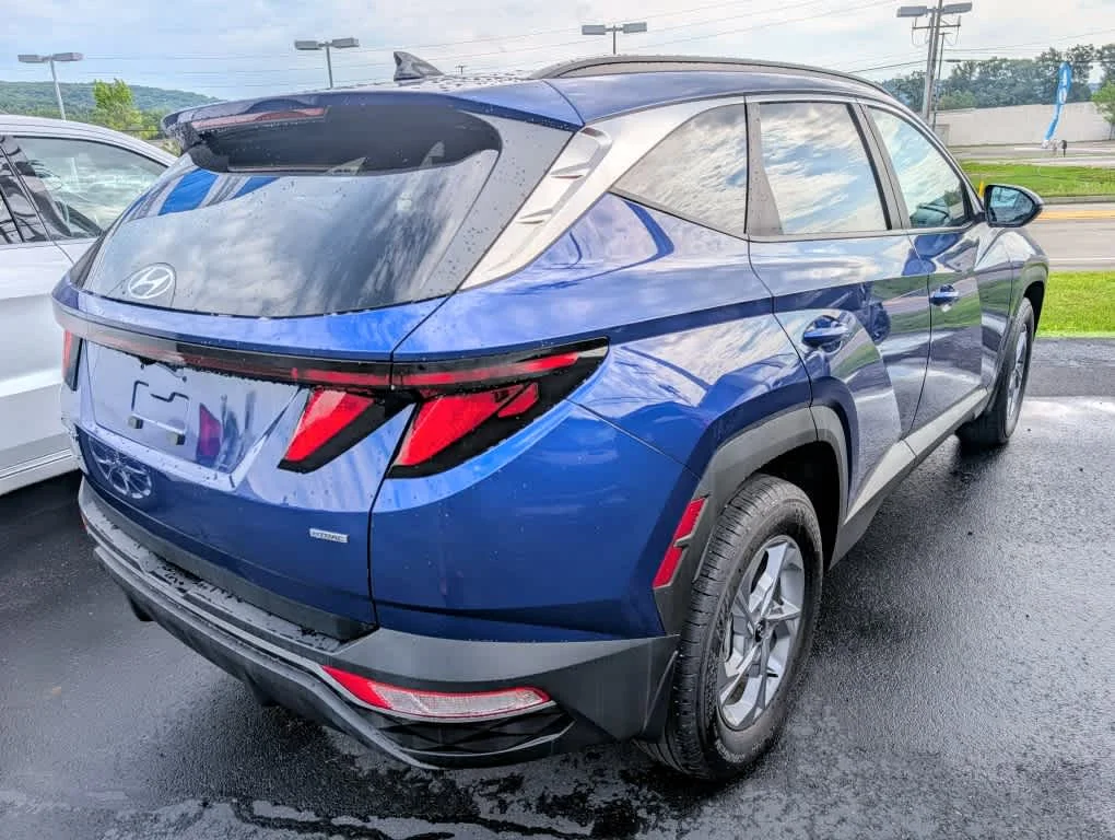 Used 2024 Intense Blue Hyundai SEL image 6