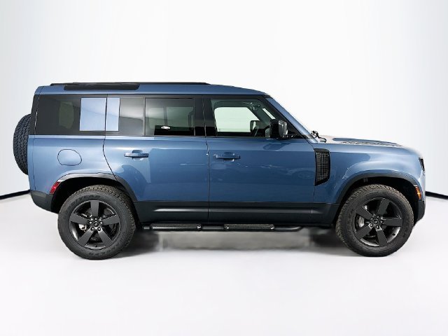 Used 2025 Blue Land Rover S image 4