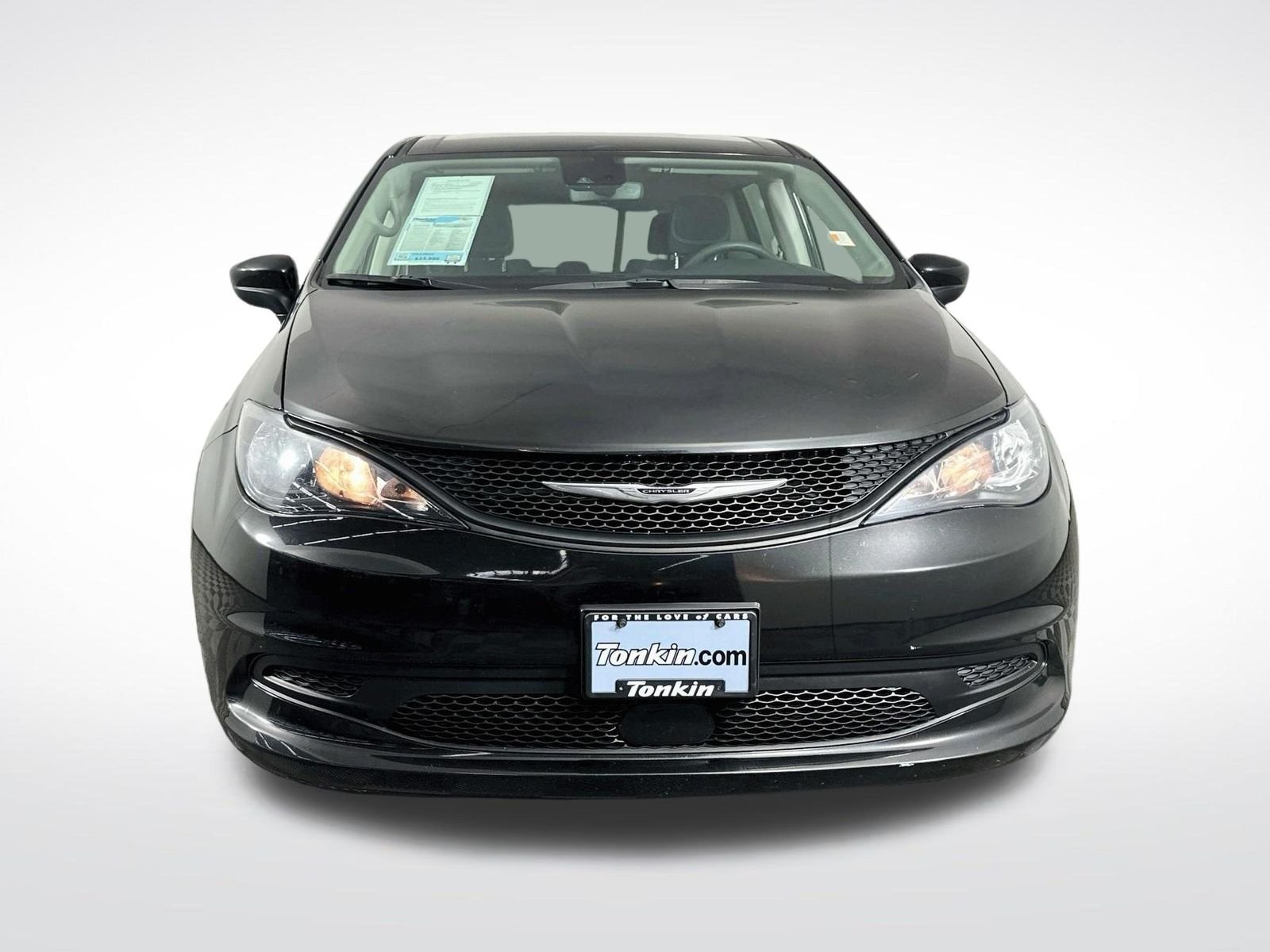 Used 2023 Brilliant Black Crystal Pearlcoat Chrysler LX image 2