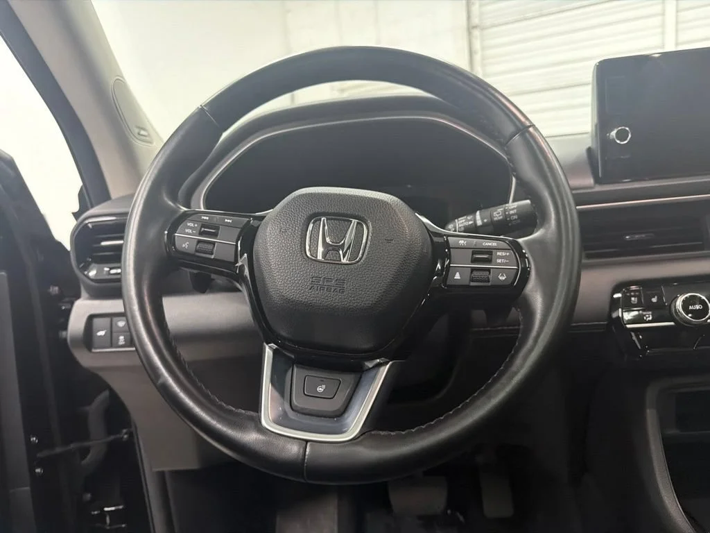 Used 2023 Black Honda Elite image 14