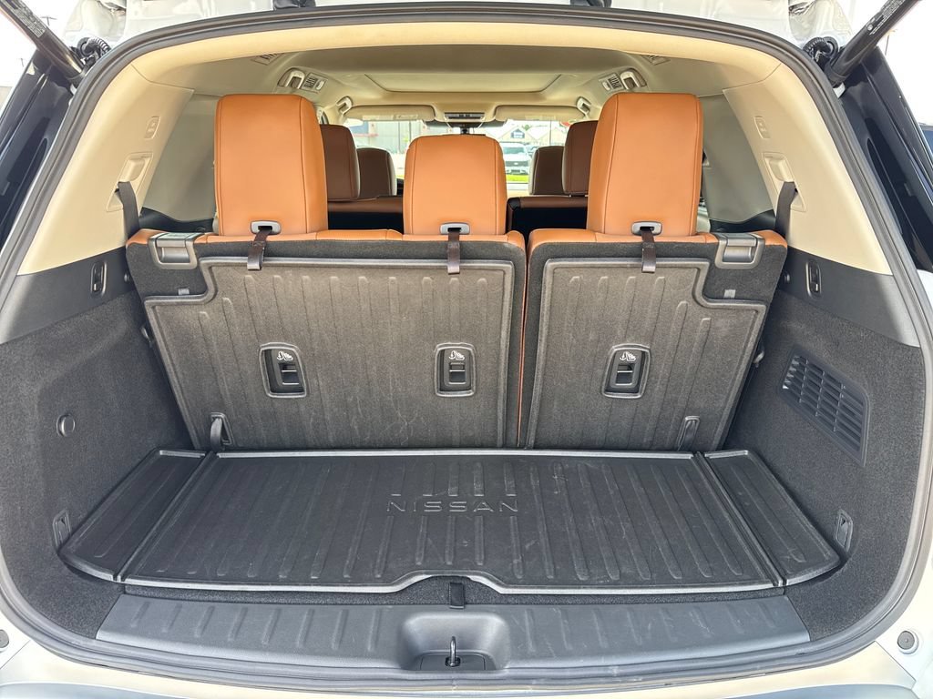 2025 Nissan Pathfinder Platinum - Photo 37