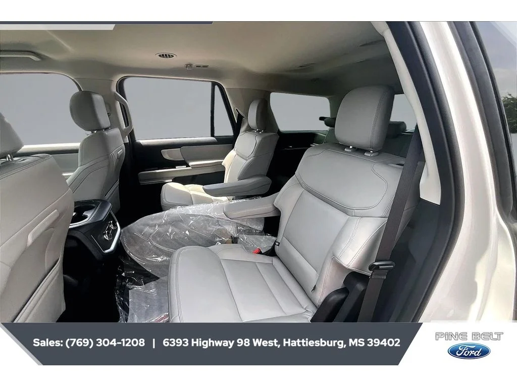 New 2026 Star White Metallic Tri-Coat Ford Active image 19