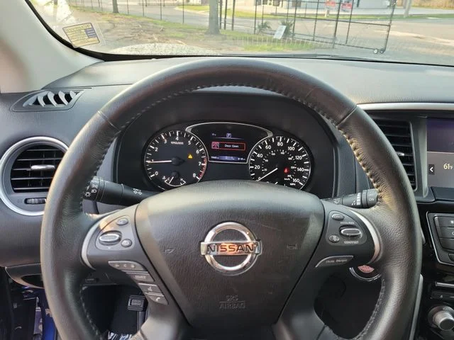 Used 2020 Blue Nissan SV image 24