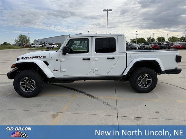 New 2026 Bright White Clear-Coat Exterior Paint Jeep Mojave X image 2
