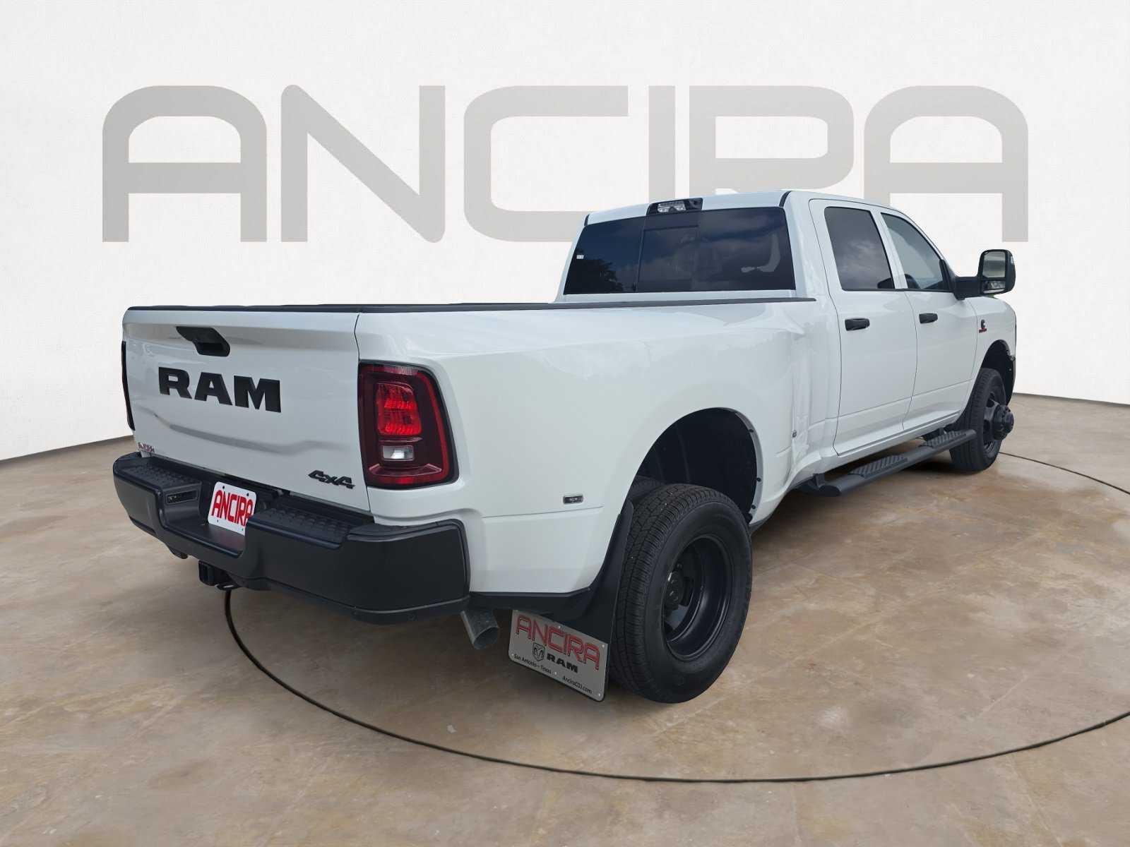 New 2026 Bright White Clearcoat RAM Tradesman image 10