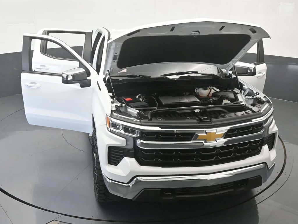 Used 2026 Summit White Chevrolet LT image 73